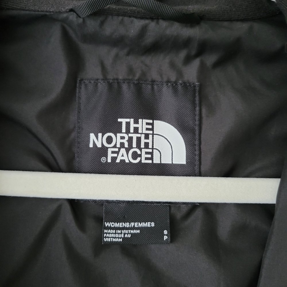 🍃The North Face Women's Black Windbreaker - Picture 2 of 12